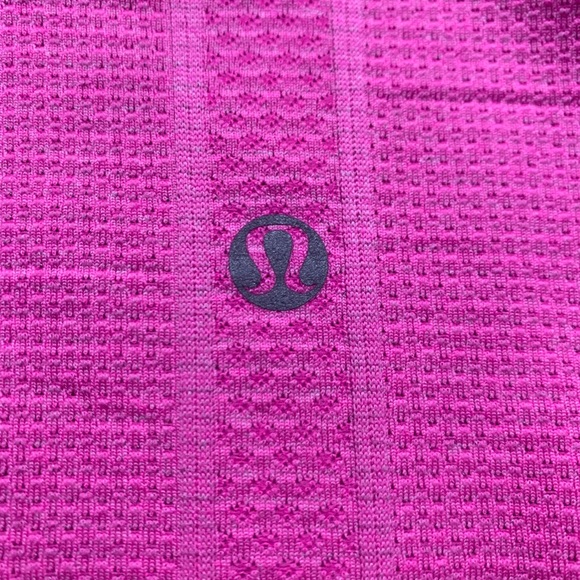 Fitted Pink Lulu top - Picture 3 of 3